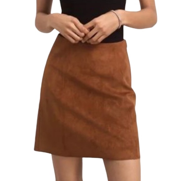 Babaton Dresses & Skirts - Babaton faux leather a-line skirt in camel colour size small excellent condition
